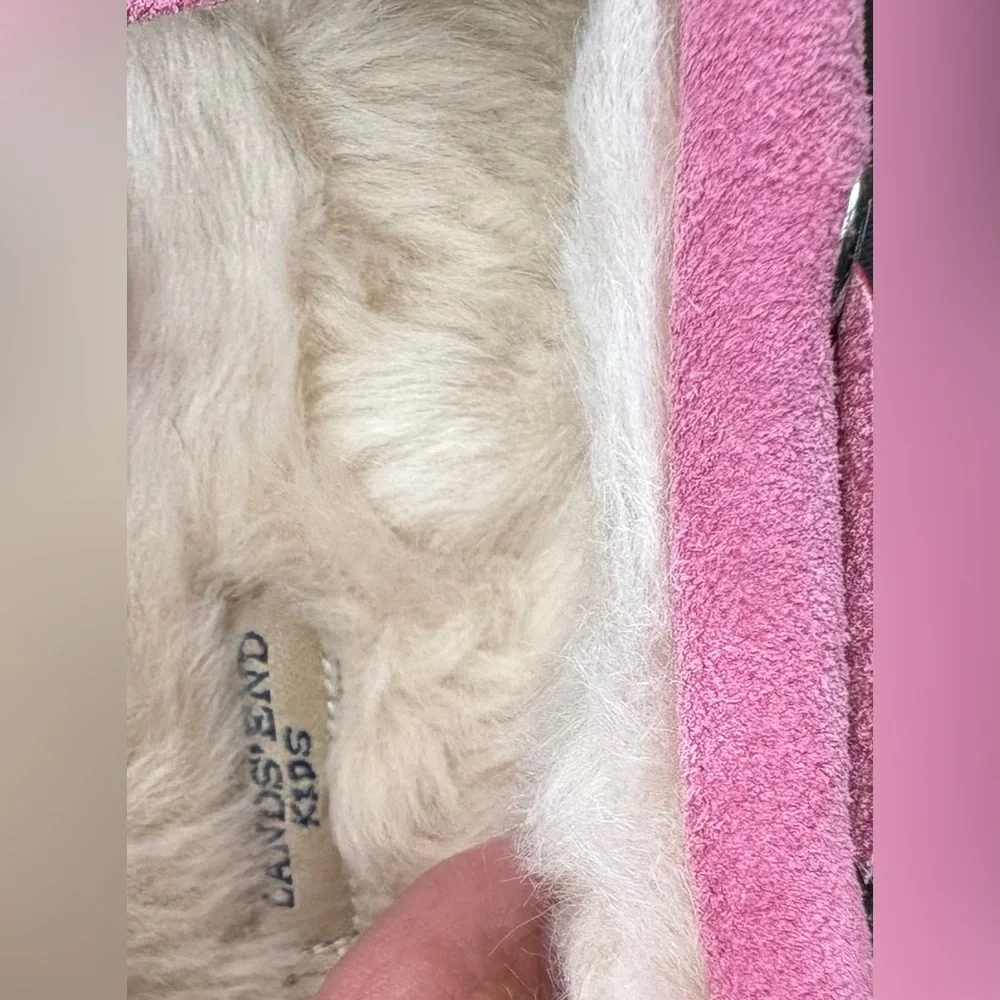 Lands' End Girl's bright pink Suede Mocassin Slippers-Size 3